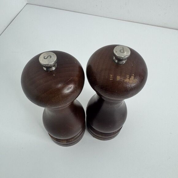 Cole And Mason England Wood Salt & Pepper Grinder Set Shaker - Picture 6 of 7